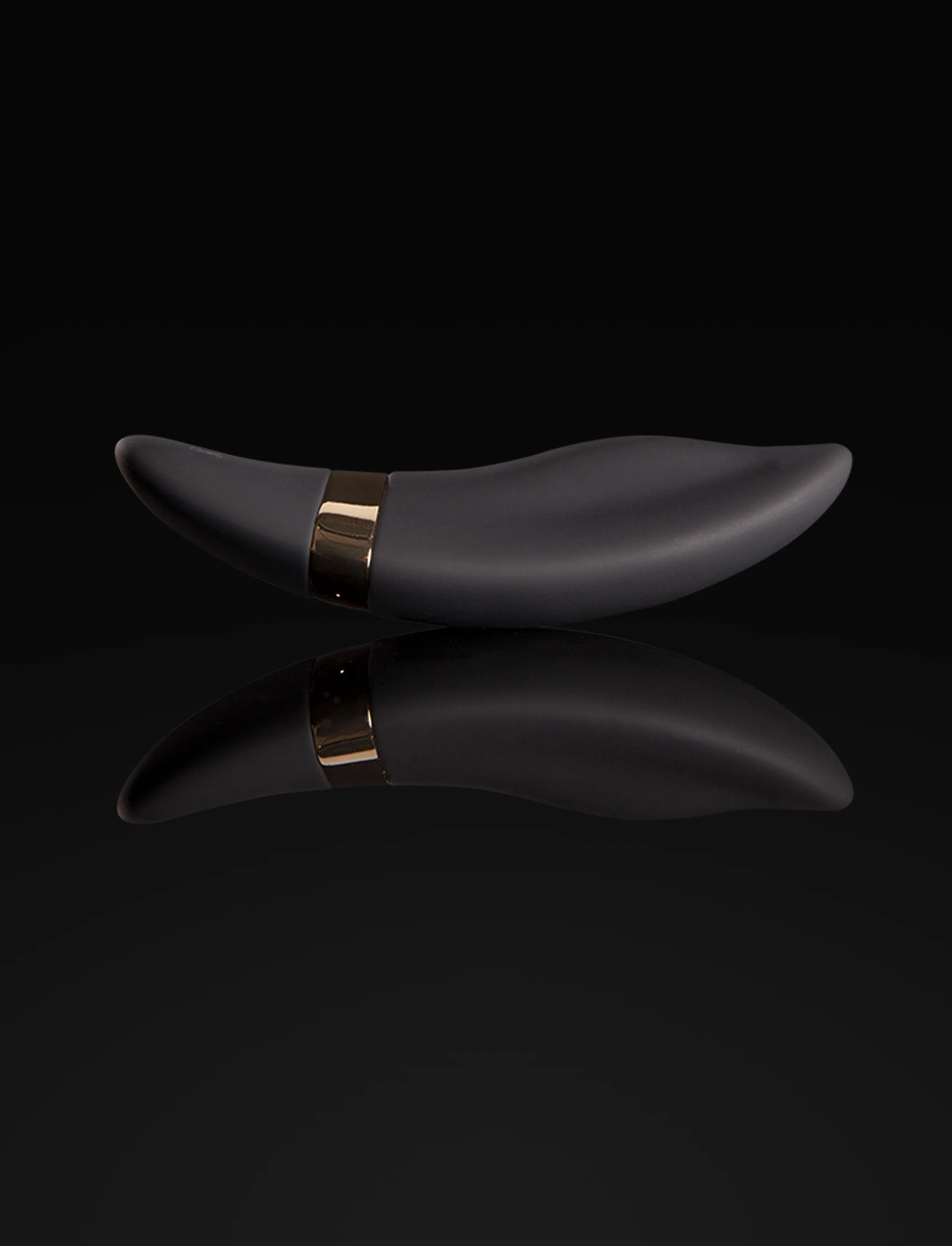 Perla Black Vibrating Thong - Image 4